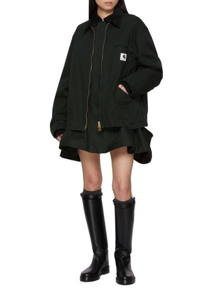 模特儿示范图 - 点击放大 - SACAI - X CARHARTT WIP 拼接夹克