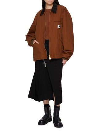 模特儿示范图 - 点击放大 - SACAI - X CARHARTT WIP 拼接夹克