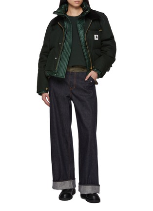 模特儿示范图 - 点击放大 - SACAI - X CARHARTT WIP 拼接羽绒夹克