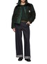模特儿示范图 - 点击放大 - SACAI - X CARHARTT WIP 拼接羽绒夹克