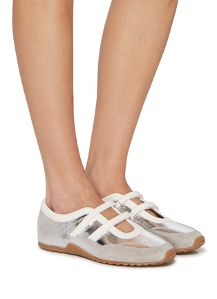 模特儿示范图 - 点击放大 - PEDDER RED - Sheila Leather Women's Sneakers