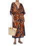 模特儿示范图 - 点击放大 - ERES - Archipel Silk Kaftan