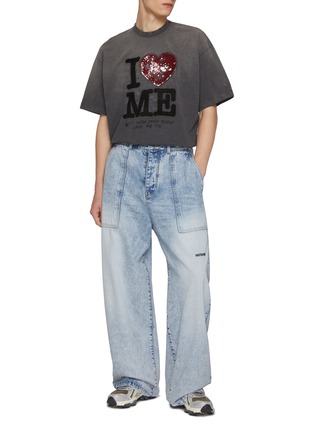 模特儿示范图 - 点击放大 - DOUBLET - Sparkled I Heart Me Sequin Chenille Cotton T-Shirt
