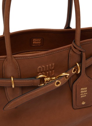 细节 - 点击放大 - MIU MIU - 中号 AVENTURE 皮革手提包