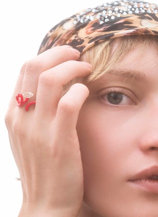 细节 - 点击放大 - BEA BONGIASCA - Baby Vine Heart 9K Gold Sterling Silver Enamel Crystal Ring — EU 52