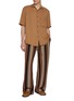 模特儿示范图 - 点击放大 - SONG FOR THE MUTE - Oversized Contrast Stitch Peach Cupro Shirt