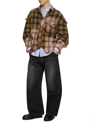 模特儿示范图 - 点击放大 - KHOKI - Barrel Leg Denim Pants