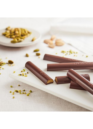 细节 –点击放大 - MERCATO GOURMET BY GIANDO - Lavoratti 3-Piece Dark Chocolate and Pistachio Pencils 60g