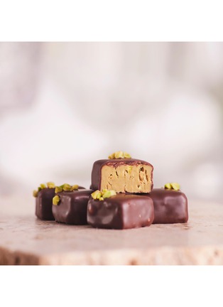 细节 –点击放大 - MERCATO GOURMET BY GIANDO - Lavoratti 12-Piece Mini Pack Chocolate Covered Pistachio Truffles 90g