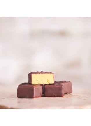 细节 –点击放大 - MERCATO GOURMET BY GIANDO - Lavoratti 12-Piece Mini Pack Dark Chocolate Covered Orange Truffles 90g