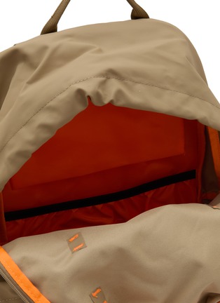 细节 - 点击放大 - ELLIKER - Kiln Hooded Zip Top Backpack