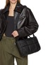 模特儿示范图 - 点击放大 - VEE COLLECTIVE - Small Porter Marche Tote Bag