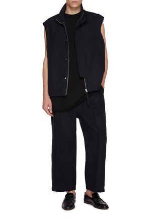 模特儿示范图 - 点击放大 - TECLOR - Monster Zip Up Vest