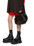 模特儿示范图 - 点击放大 - SACAI - Faux Fur Handbag