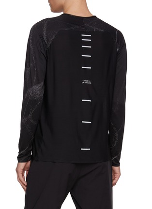 背面 - 点击放大 - ON - Performance Long-T Lumos T-Shirt