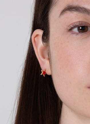 细节 - 点击放大 - BIJOU DE M - Reversible Star 18K Gold Diamond Resin Single Earring — Left