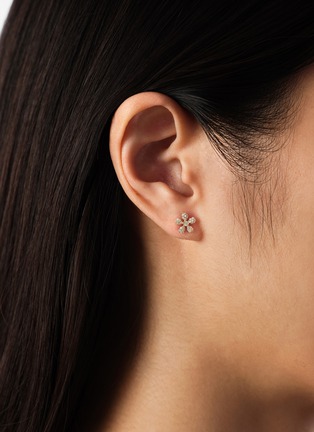 细节 - 点击放大 - BIJOU DE M - Petit Flower 18K White Gold Diamond Single Earring