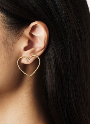 细节 - 点击放大 - BIJOU DE M - Large Open Heart 18K Gold Diamond Single Earring