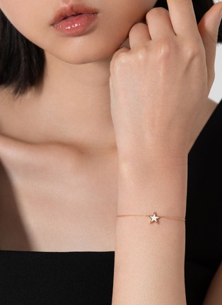 细节 - 点击放大 - BIJOU DE M - Reversible Star 18K Gold Diamond Resin Bracelet