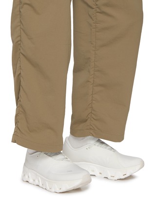 模特儿示范图 - 点击放大 - ON - X POST ARCHIVE FACTION Cloudmonster Hyper PAF Men's Sneakers