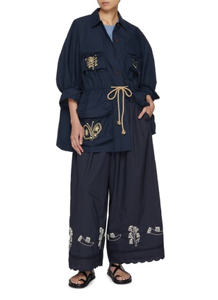模特儿示范图 - 点击放大 - FAFAMOON - Lace Patchwork Embroidered Cotton Wide Leg Pants
