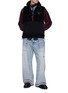 模特儿示范图 - 点击放大 - TOGA VIRILIS - Furry Tonal Panelled Wool Vest
