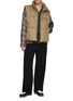 模特儿示范图 - 点击放大 - TOGA VIRILIS - Cupro Checkered Printed Shirt