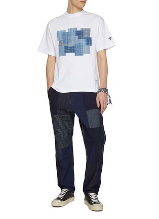 模特儿示范图 - 点击放大 - FDMTL - Embroidered Boro Cotton T-Shirt