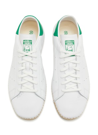 模特儿示范图 - 点击放大 - ADIDAS - X CLOT BY EDISON CHEN 中性款 STAN SMITH 系带运动鞋
