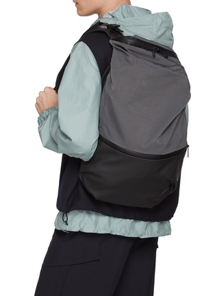 模特儿示范图 - 点击放大 - CÔTE&CIEL - NILE 茧型背包