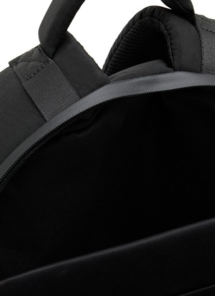 细节 - 点击放大 - CÔTE&CIEL - Medium Isar Round Carbon Backpack