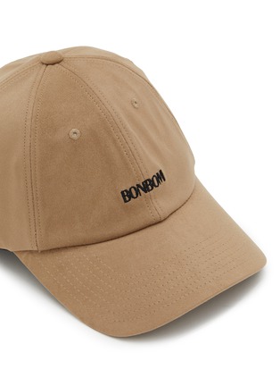 细节 - 点击放大 - BONBOM - LOGO 刺绣绒面棒球帽