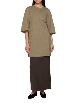 模特儿示范图 - 点击放大 - TOTEME - Relaxed T-Shirt Cotton Cashmere Dress