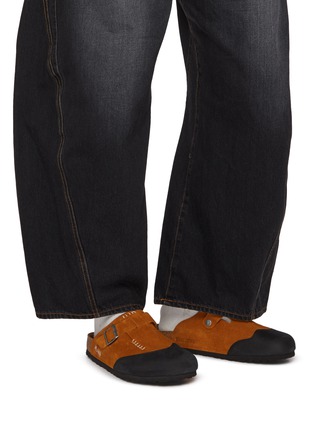 模特儿示范图 - 点击放大 - BIRKENSTOCK 1774 - x ADERERROR Boston Cap Clogs