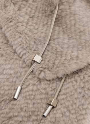 细节 - 点击放大 - SYMÉTRIE - 抽绳皮草针织披肩