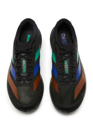 模特儿示范图 - 点击放大 - ADIDAS - X HUMANRACE 男款 ADIZERO EVO SL 系带运动鞋