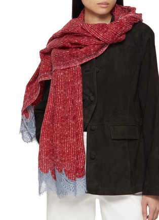 模特儿示范图 - 点击放大 - LANE’S - Lace Trim Wool Silk Shawl