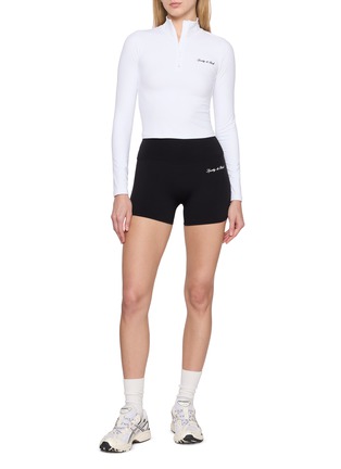 模特儿示范图 - 点击放大 - SPORTY & RICH - Signature Logo Mini Biker Shorts