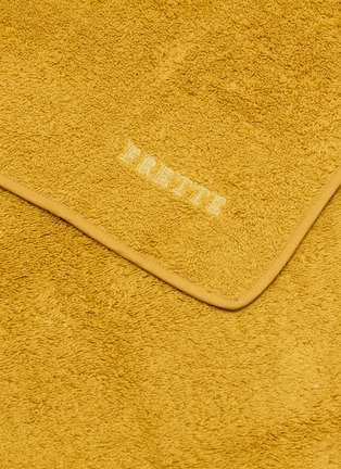 细节 –点击放大 - FRETTE - Unito Guest Towel — Amber Glow