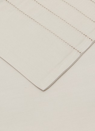 细节 –点击放大 - FRETTE - Lush Ajour King Size Duvet Cover Set — Greige