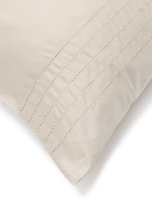 细节 –点击放大 - FRETTE - Lush Ajour Pillowcase — Greige