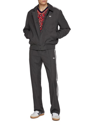 模特儿示范图 - 点击放大 - ADIDAS - X WALES BONNER 豹纹针织背心