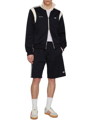 模特儿示范图 - 点击放大 - ADIDAS - x Wales Bonner Twill Track Top