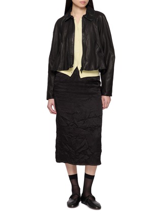 模特儿示范图 - 点击放大 - NACKIYÉ - Pixie Paneled Cropped Leather Jacket