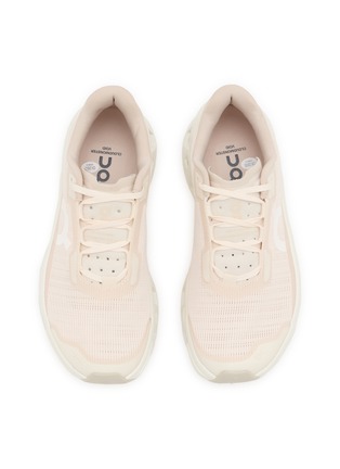 模特儿示范图 - 点击放大 - ON - Cloudmonster Void Low Top Lace Up Women's Sneakers