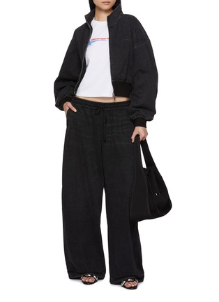 模特儿示范图 - 点击放大 - ALEXANDERWANG - 露脐立领夹克
