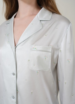  - SILKY MIRACLE - Petite Flower Bouquet Pyjama Set — Blue/Size M