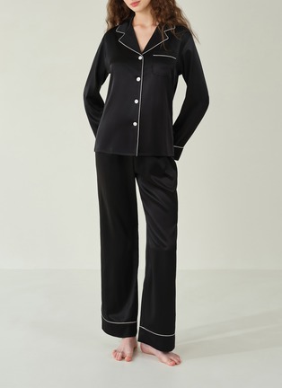 细节 –点击放大 - SILKY MIRACLE - Miracle Silk Pyjama Set — Black/Size S