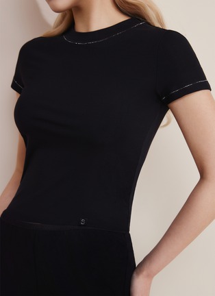细节 –点击放大 - SILKY MIRACLE - Nude Swarovski Crystal T-Shirt — Black/Size M
