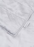 细节 –点击放大 - SILKY MIRACLE - Tweed Summer Silk Queen Duvet — Space Grey